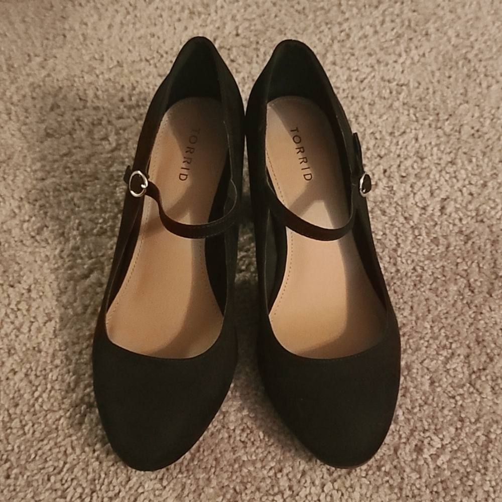 Torrid Black Mary Jane Pump 9.5 WW